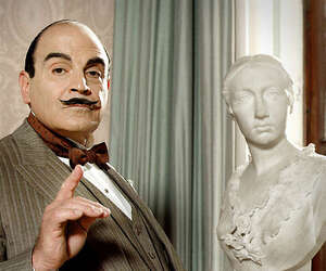 Hercule Poirot -klassikkoleffat tv:ssä - Pikkutarkka tyylitaituri vie kesäiltaisin murhien pariin