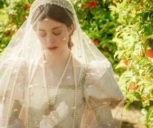 Uusi TV-sarja: Upea pukudraama Valkoinen prinsessa -tekijöiltä - Espanjalainen prinsessa alkaa